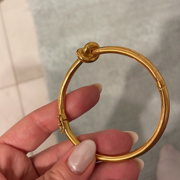 Lightly worn knot Kate Spade Bangle - Picture 2 of 2